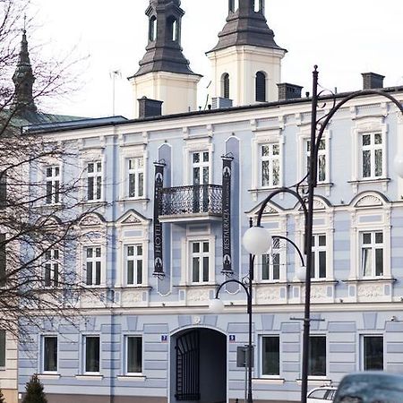 Hotel Pod Ratuszem Wieluń Exteriér fotografie