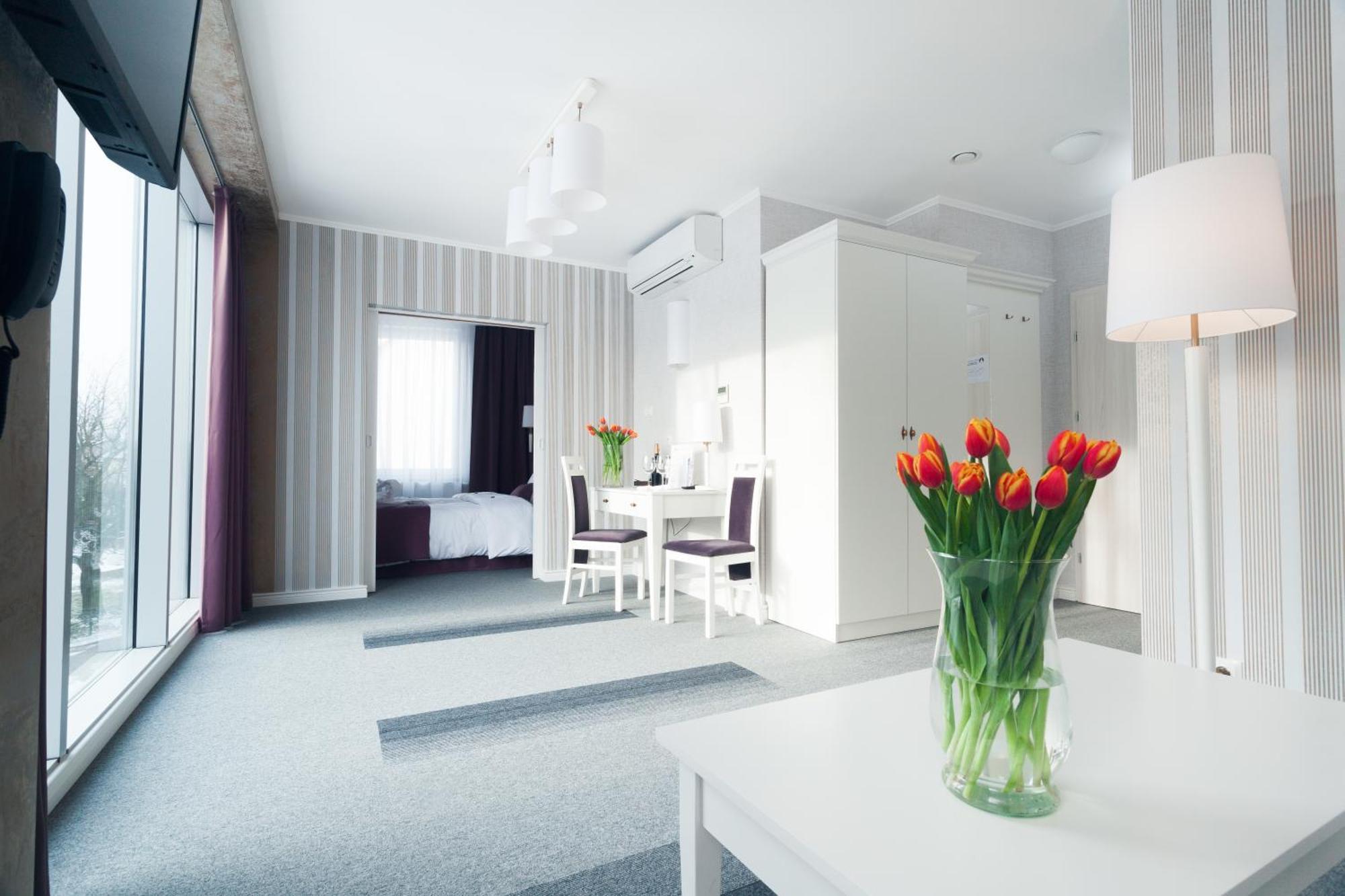 Hotel Pod Ratuszem Wieluń Pokoj fotografie