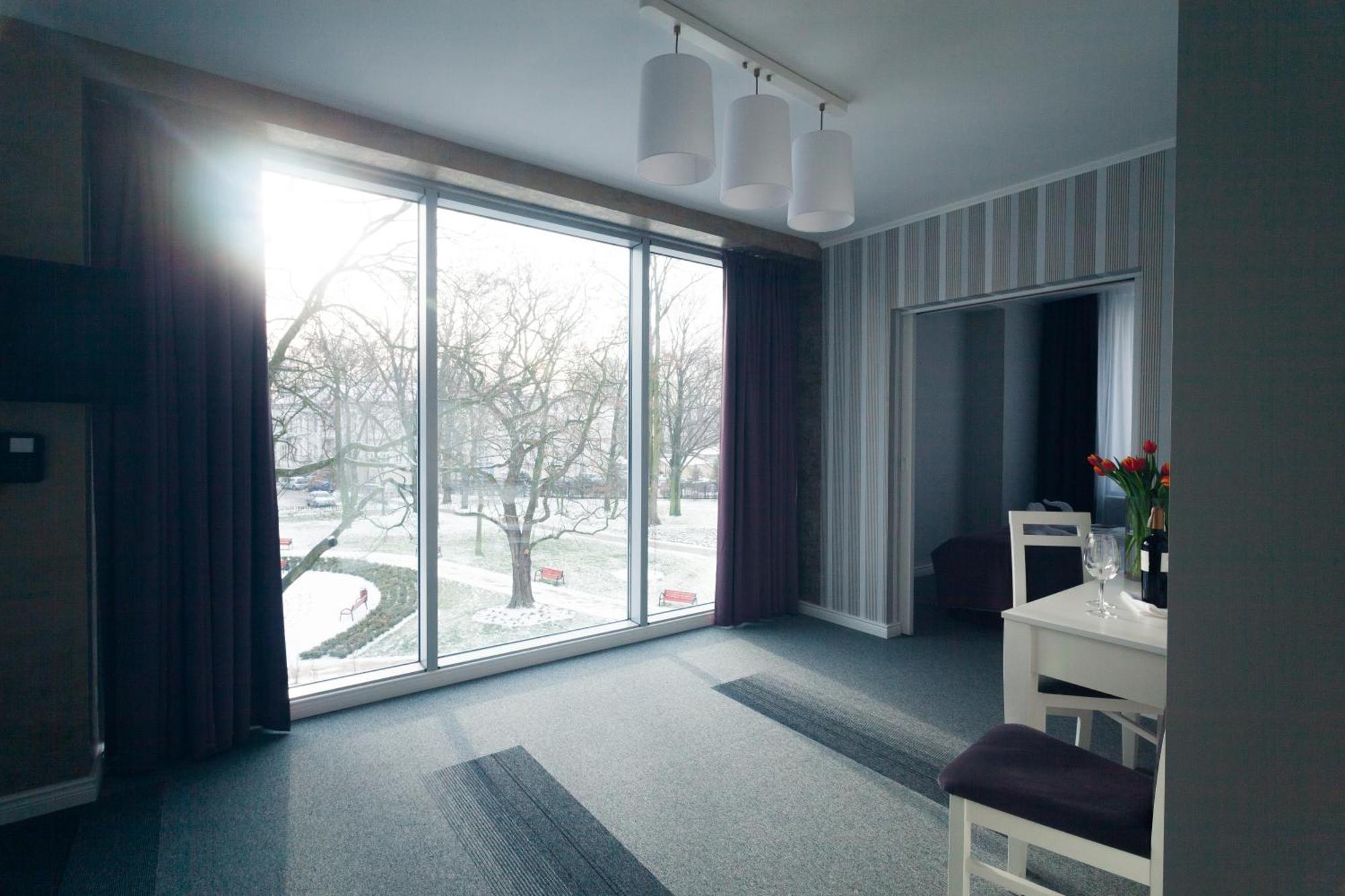 Hotel Pod Ratuszem Wieluń Exteriér fotografie