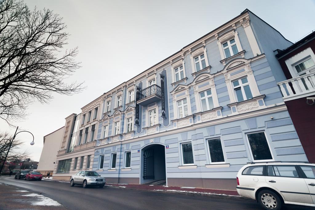 Hotel Pod Ratuszem Wieluń Exteriér fotografie