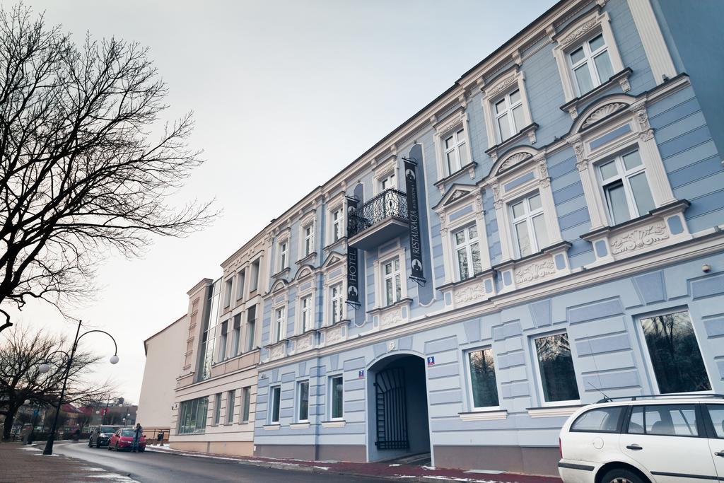 Hotel Pod Ratuszem Wieluń Exteriér fotografie